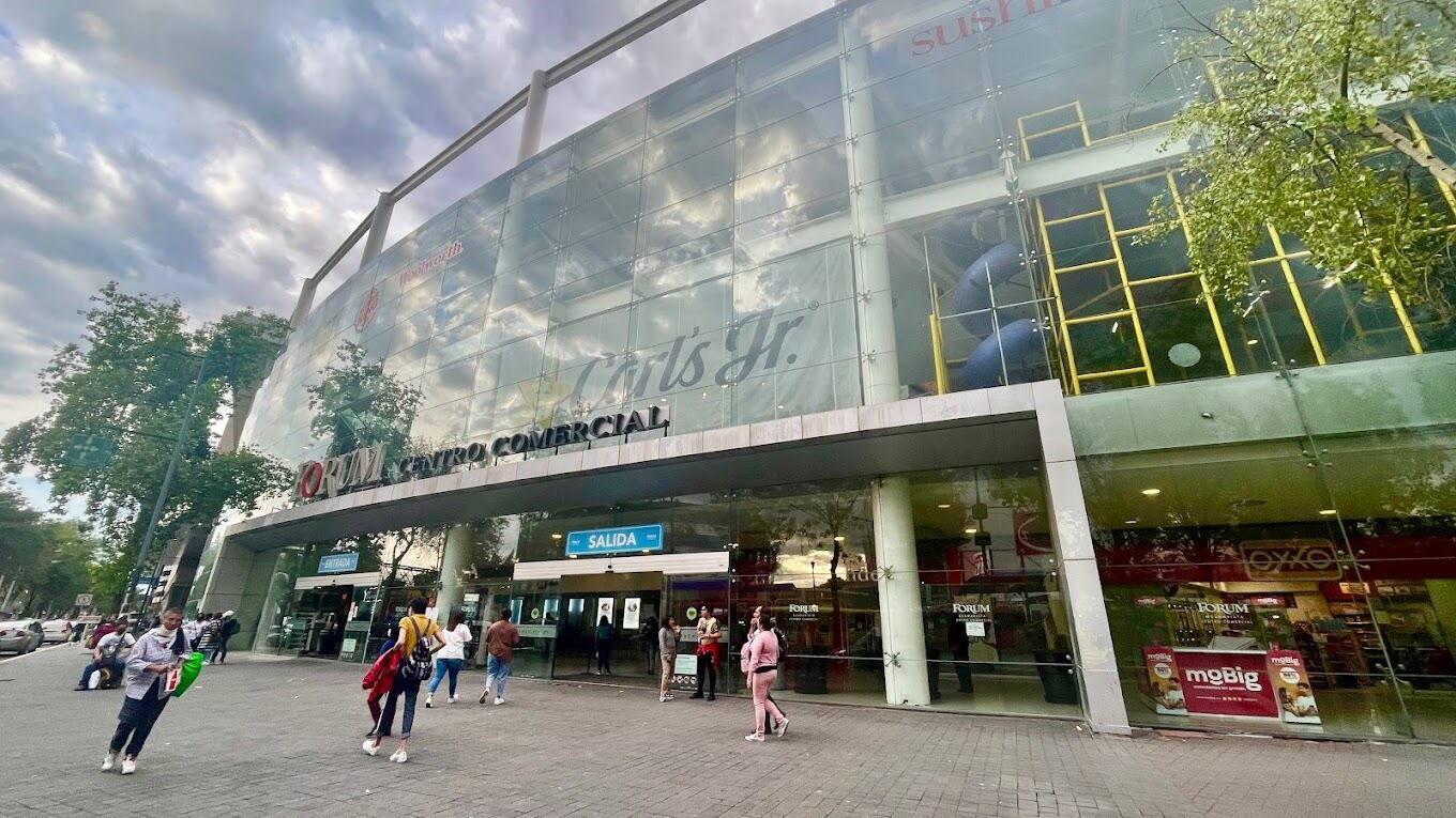 El hombre perdió la vida tras caer del tercer piso. (Especial)
