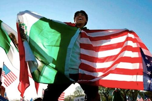 Arranca caravana migrante rumbo a Querétaro