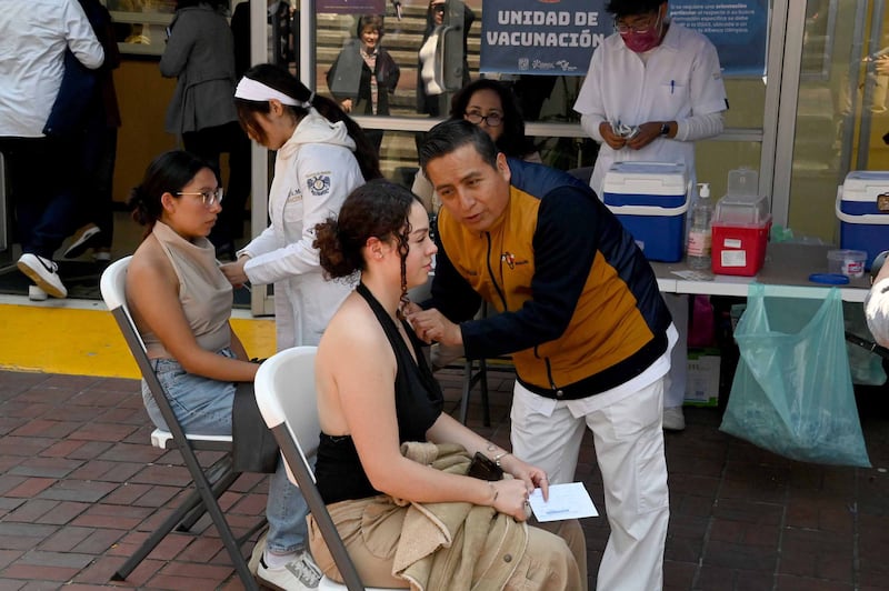 Vacunación en la UNAM