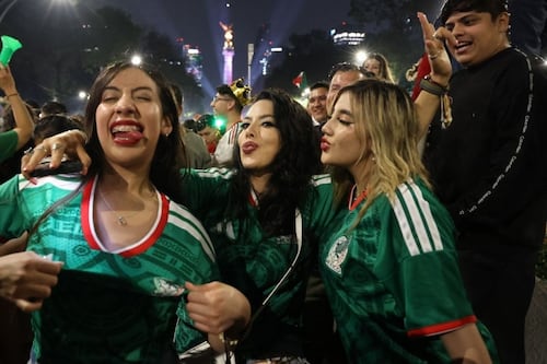 Clara Brugada presume saldo blanco tras festejos por triunfo de México: “730 mil personas celebraron en paz”
