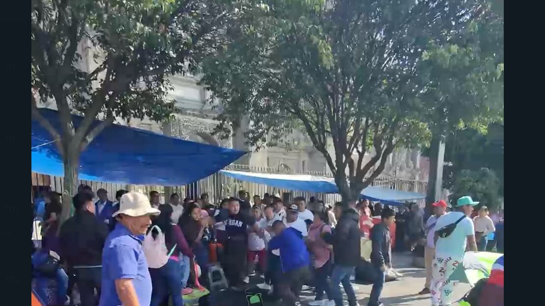 Golpes campamento de la CNTE