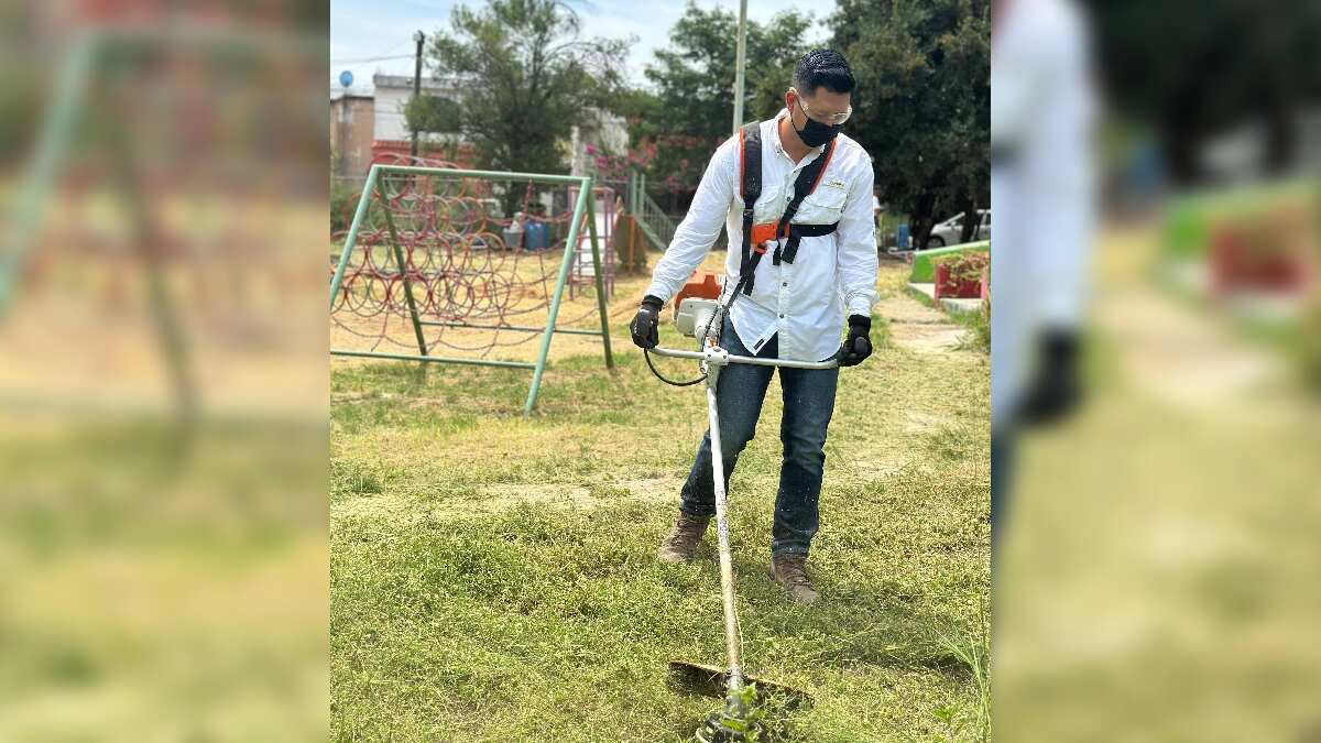 Durante su gestion como diputado Rocha apoyó a más de 30 planteles.