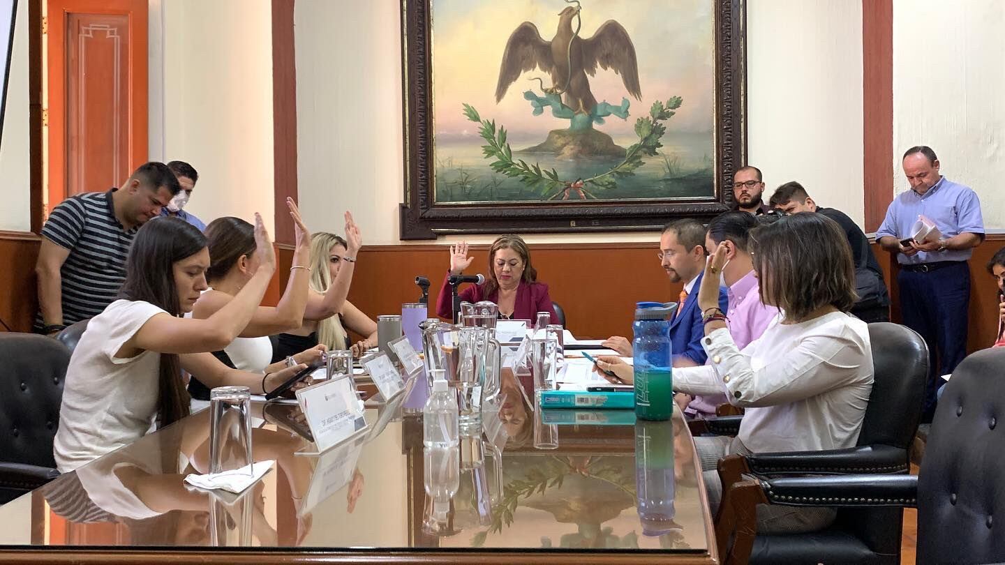 Diputados señalaron que relajar los requisitos de la convocatoria podría acarrear un problema legal al Legislativo.