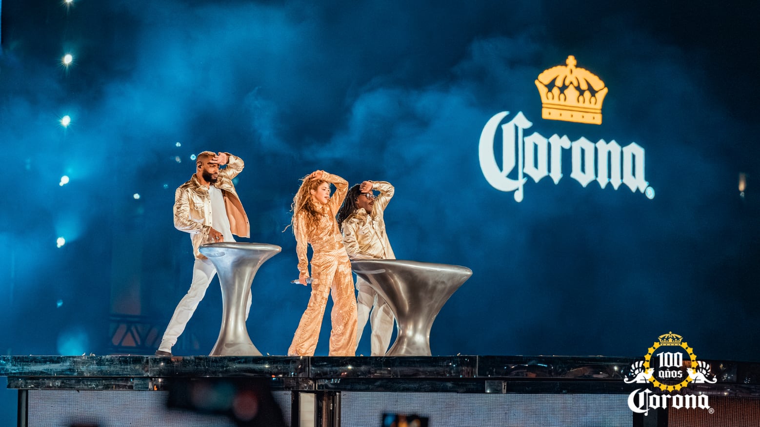 Corona conmemoró 100 años de historia con un concierto gratuito de Shakira en el Zócalo de la Ciudad de México, como un regalo a los mexicanos. El evento reafirmó su vínculo cultural con el país y su compromiso de seguir impulsando el progreso y el talento nacional