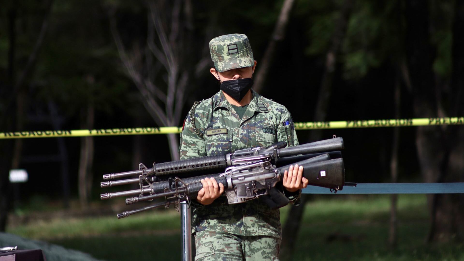 Hackers exhiben descontrol Sedena frenar tráfico de armas México