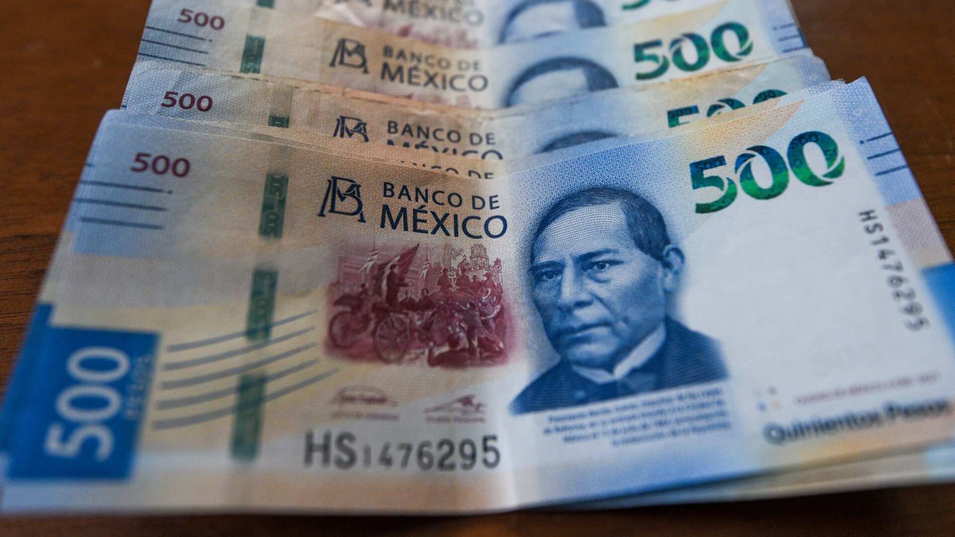 Existe la preocupación de que el aumento en la deuda sirva para fines electorales y partidistas en 2024; lo cual puede detonar una depreciación de 10% a 20% en el peso mexicano.