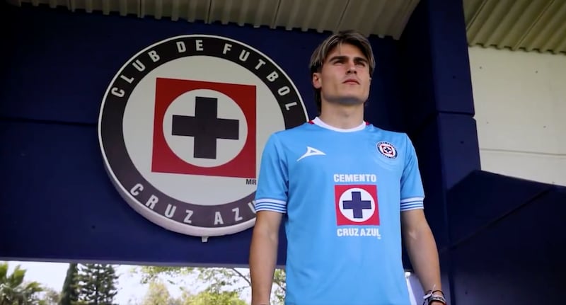Cruz Azul anuncia a Luka Romero