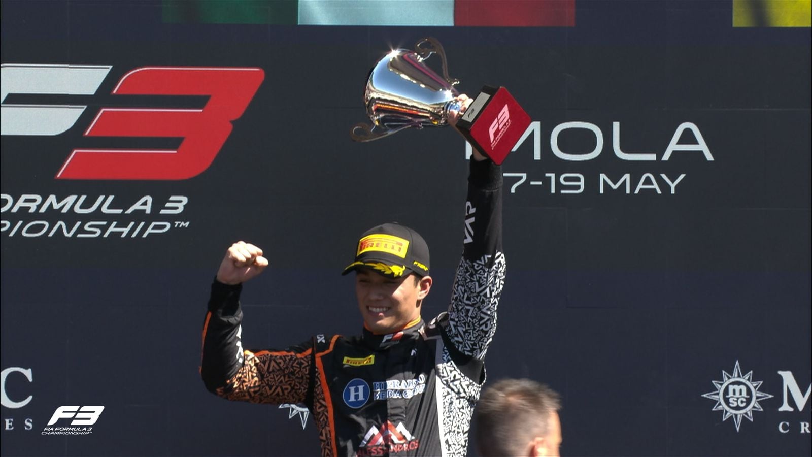 El piloto mexicano hizo sonar el himno mexicano en la Fórmula 3. Imagen: @Formula3.