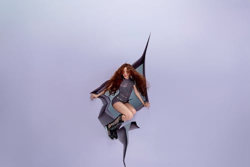 Jisoo explora su faceta como solista a través de ‘AMORTAGE’