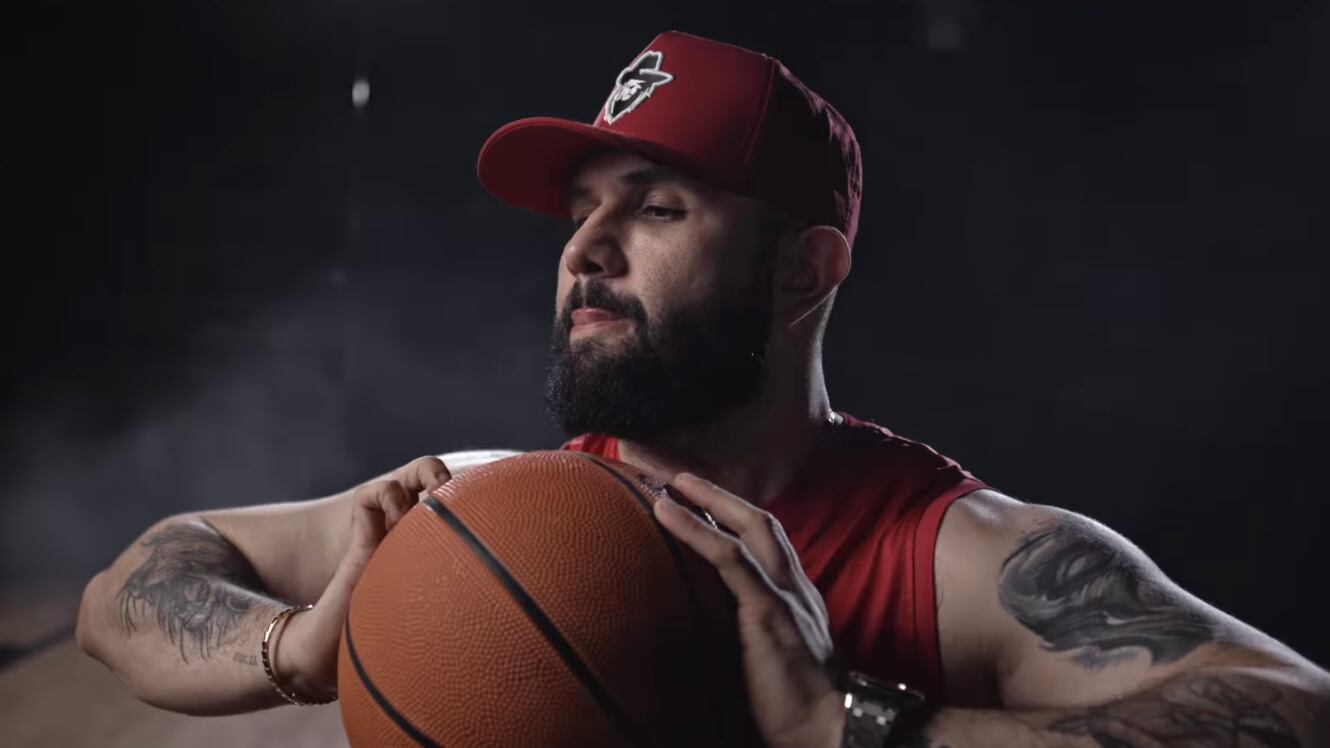 Carín León es nuevo patrocinador de la Selección de basquetbol.