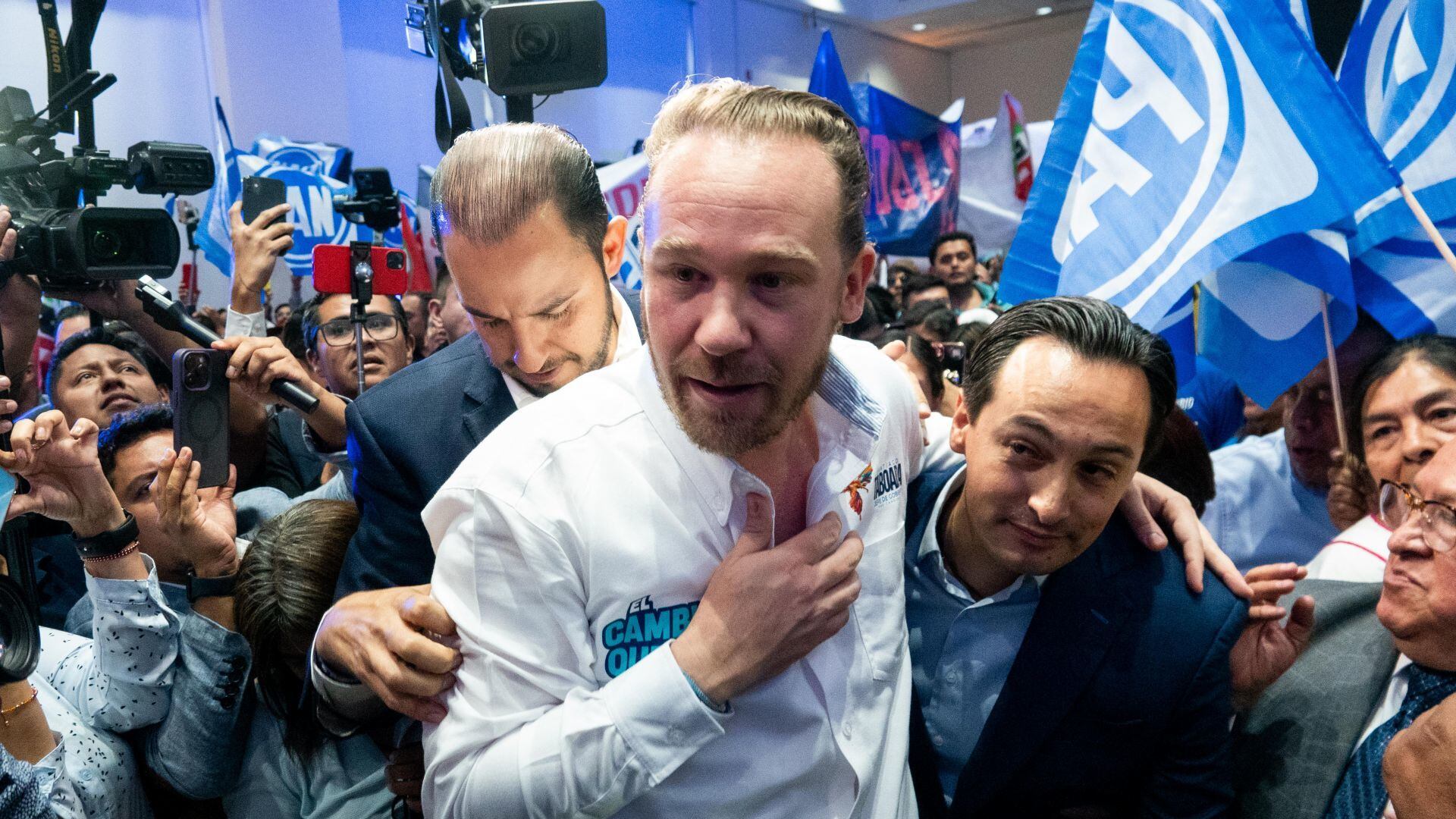 El alcalde con licencia en Benito Juárez, acudió para cumplir el registro como precandidato a jefe de gobierno de la Ciudad de México por la alianza PRI-PAN-PRD. Taboada Cortina expresó que le ganará la ciudad a Clara Brugada y que apoyara totalmente a la próxima presidenta Xóchitl Gálvez.