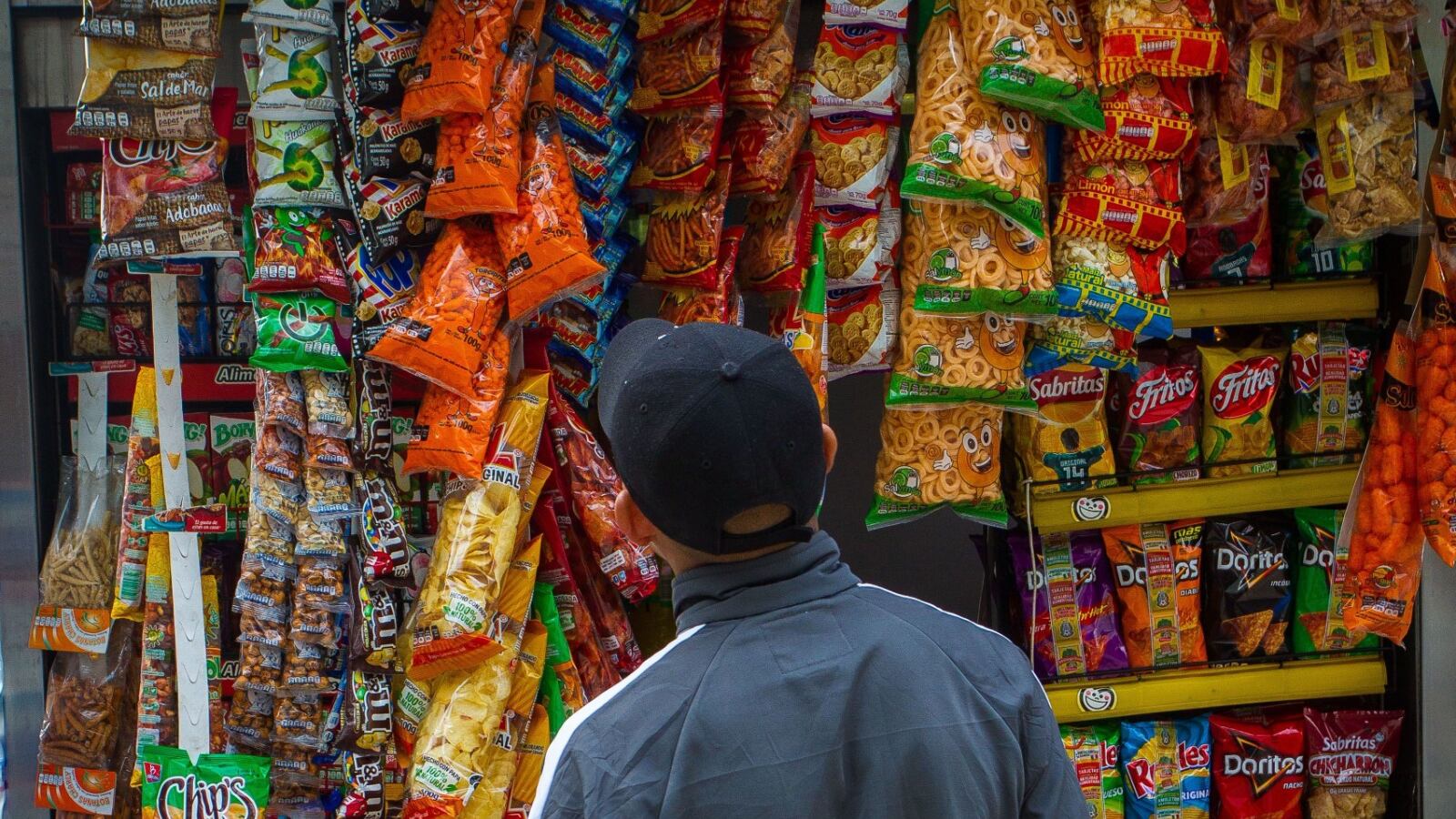 Seis de cada 10 mexicanos, sobre todos los ‘Godinez’ y los de menos recursos invierten hasta 15% de su quincena en gastos hormiga o derroche elefante.