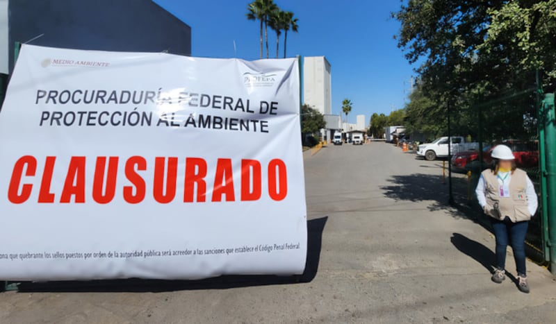 Profepa multó a la compañía ubicada en San Nicolás como resultado del procedimiento de inspección e imposición de diversas medidas correctivas.