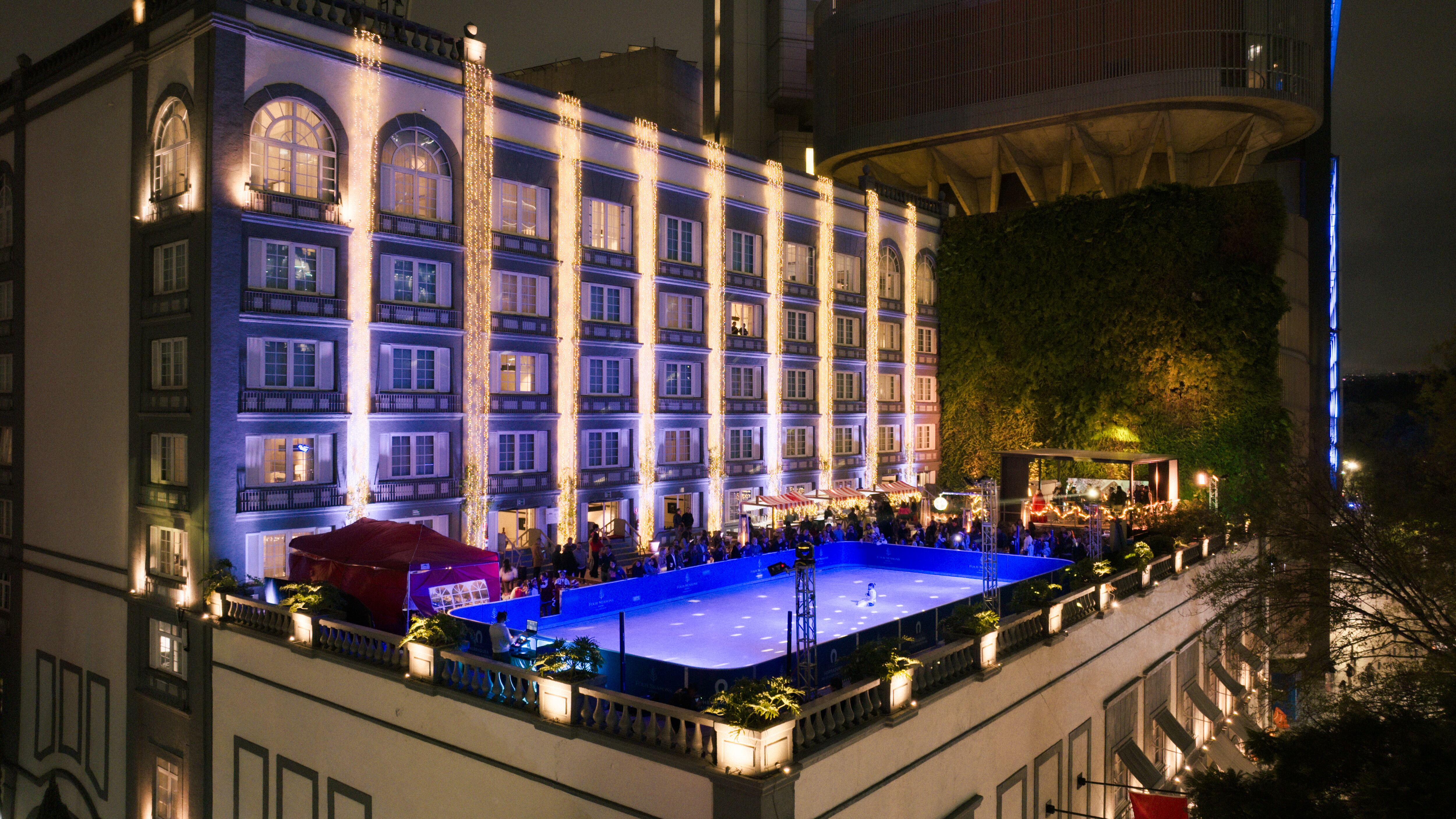 Pista de Hielo en Reforma