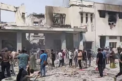 Bombardeo lanzado por EE. UU. e Israel impacta primaria en Irán y causa la muerte de 53 niñas