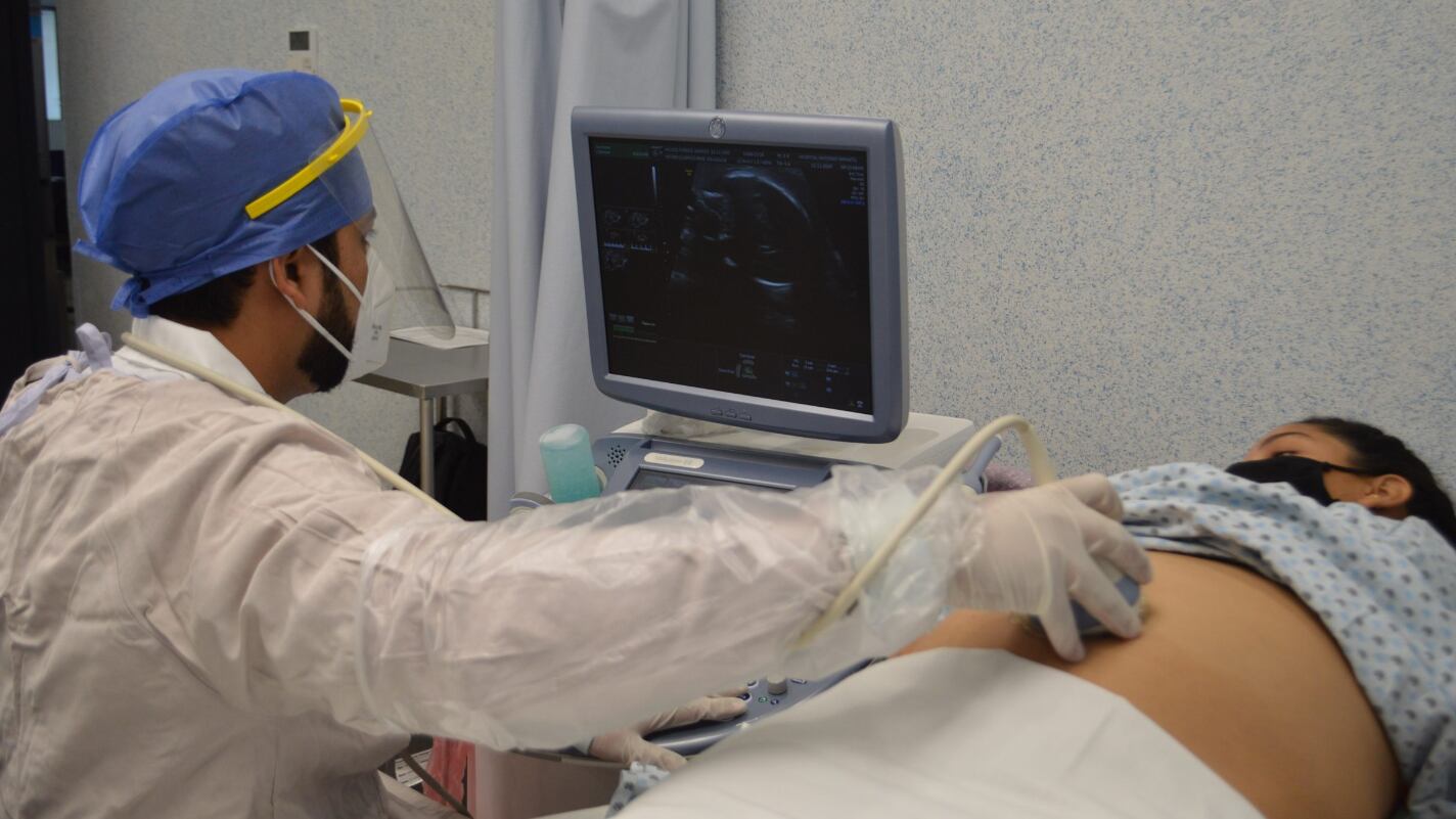 En 2021 se realizaron 16 mil 296 tamizajes; en 2022 fueron 17 mil 489; en 2023, 17 mil 730; en 2024, 14 mil 837; y en 2025 se contabilizaron 11 mil 197 pruebas.