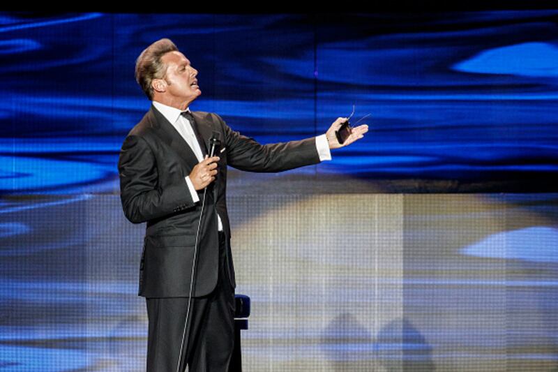Luis Miguel compartió una emotiva foto con su madre Marcela Basteri