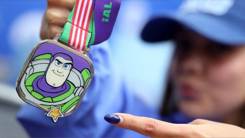 A días del estreno de la nueva película de Pixar, ocho mil 576 personas participaron en una carrera inspirada en Woody, Buzz Lightyear y sus amigos, convirtiendo Paseo de la Reforma en una gran fiesta para toda la familia