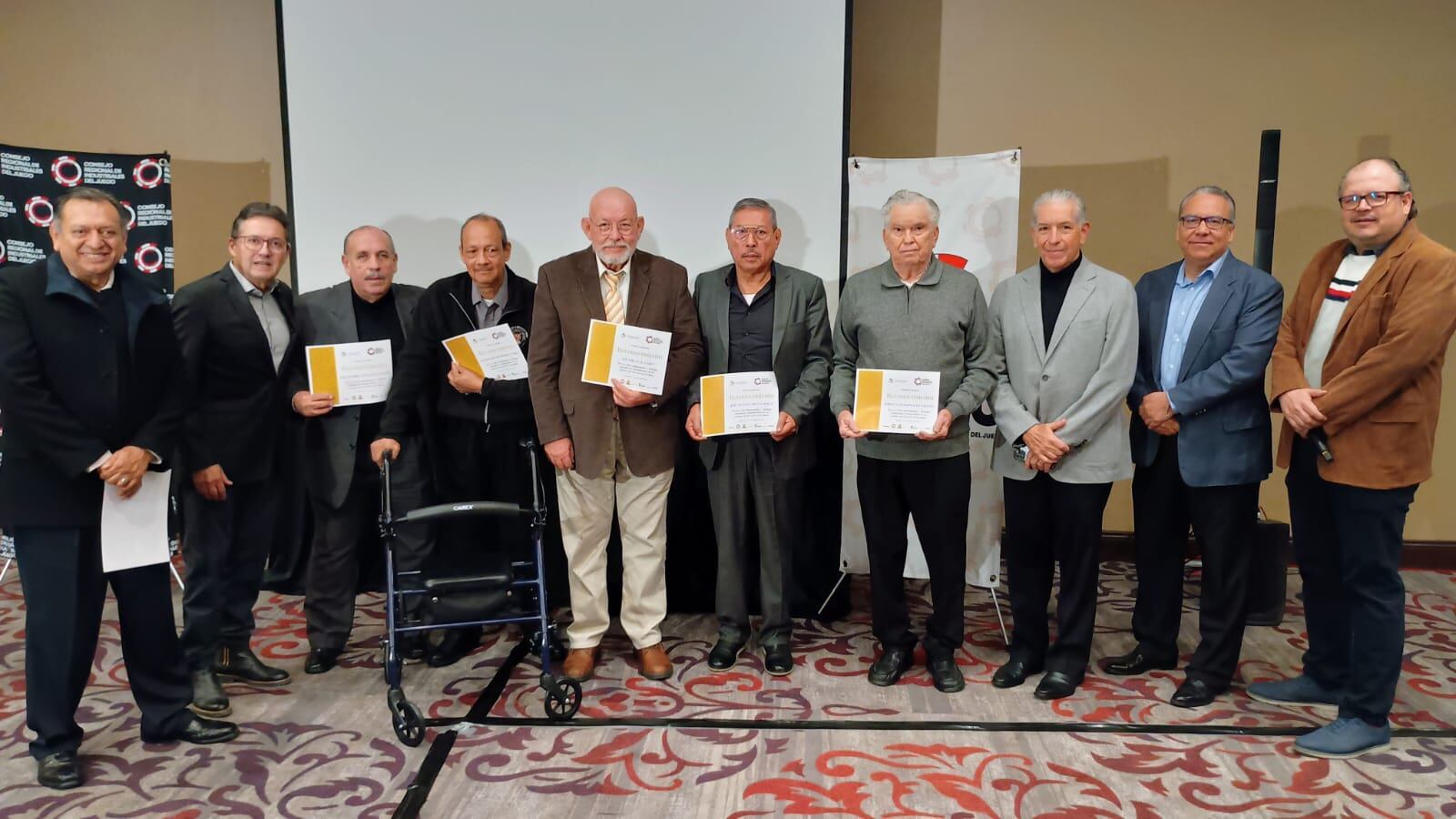 Jorge Luis González Lozano, José Manuel Reyna Pérez, Héctor Leal Garza, Rodrigo García Silva, Guadalupe Palomares López y José Ramiro Zenteno Saldaña son los homenajeados.