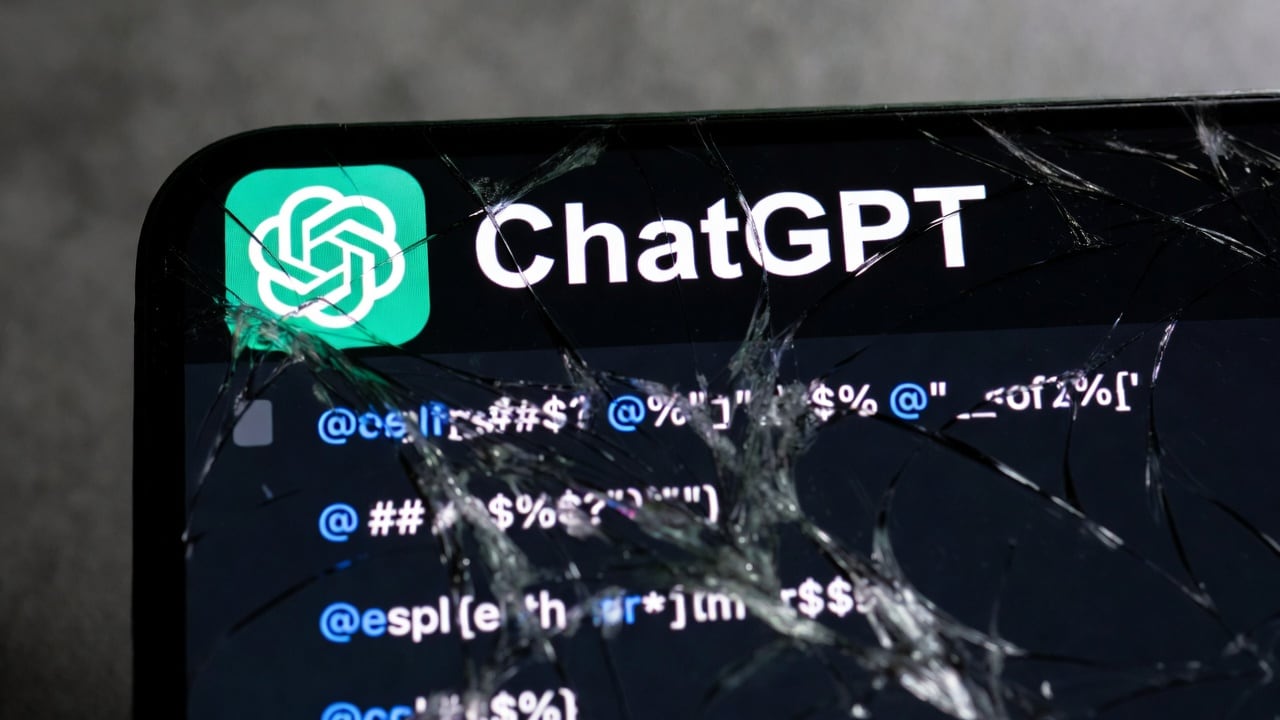 El chatbot utilizado por millones de usuarios presenta errores este martes 3