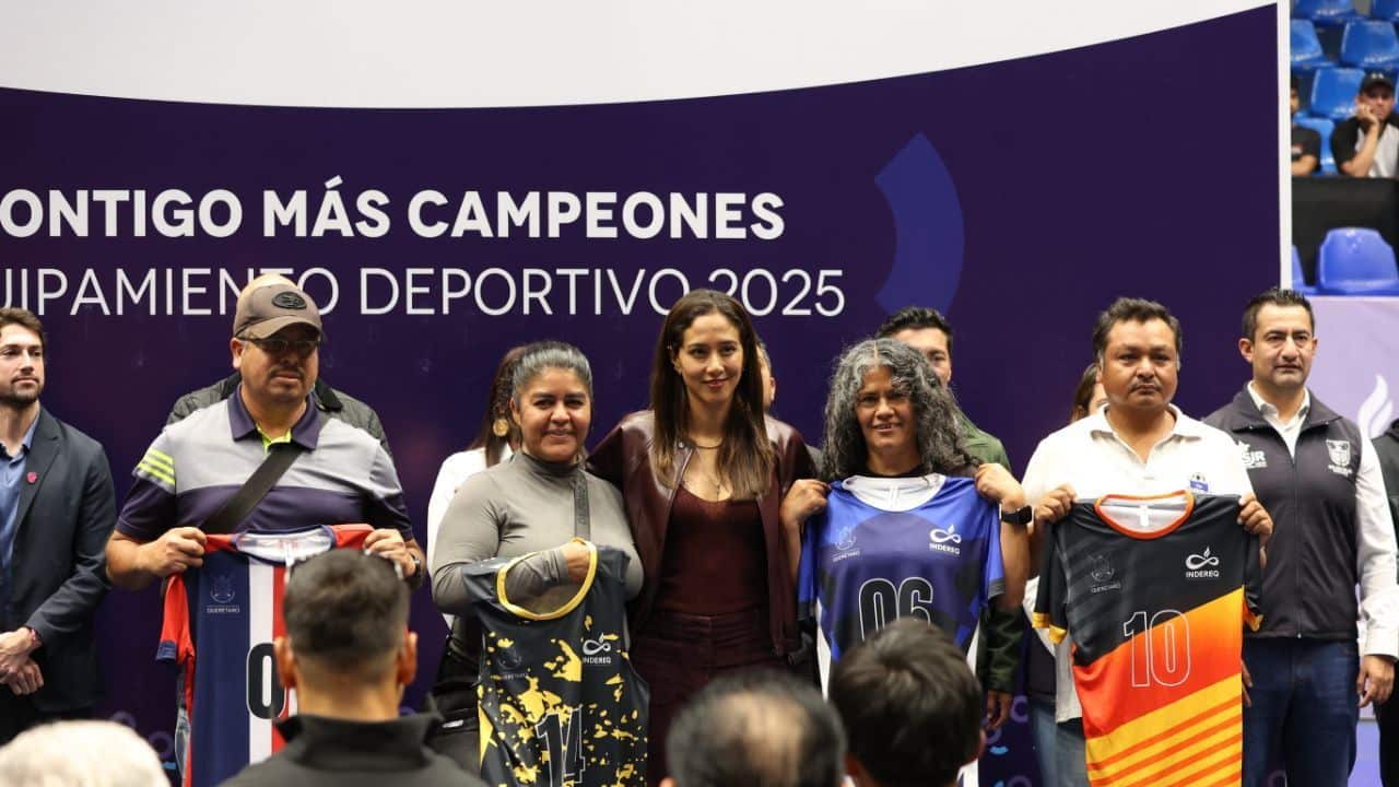 Uniformes nuevos para más de 12 mil deportistas queretanos