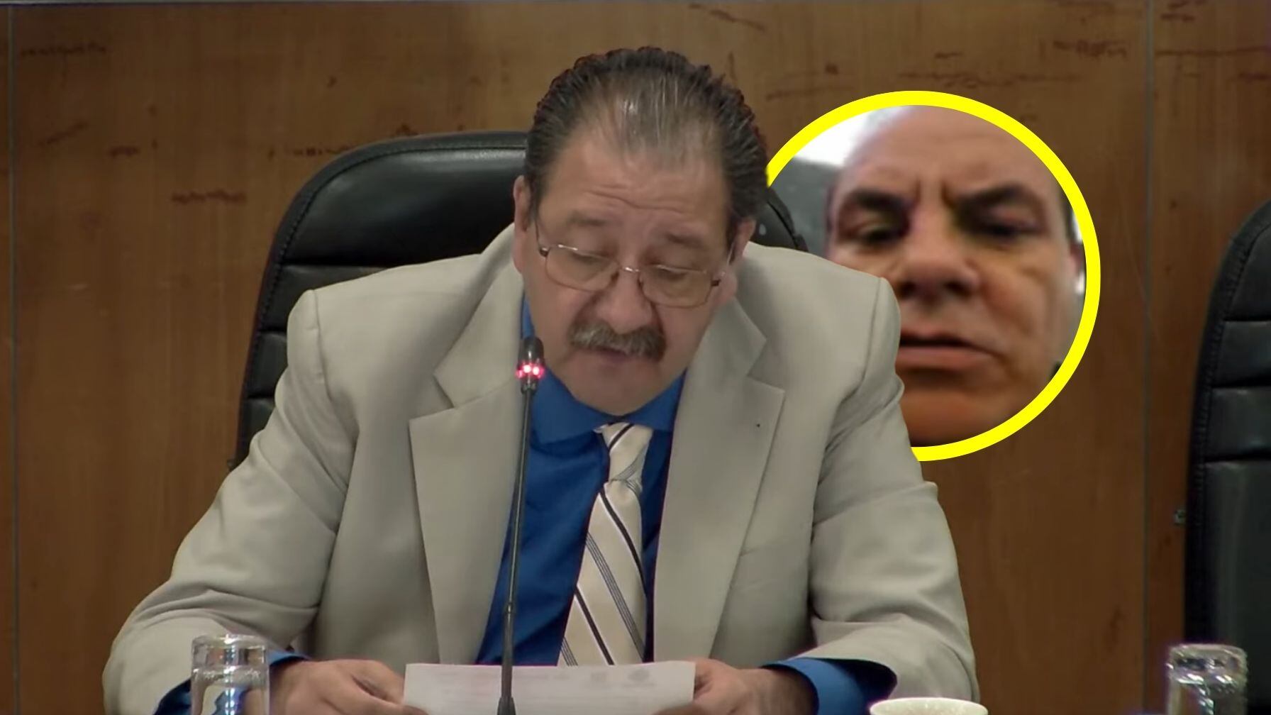 Cuauhtémoc Blanco fue captado jugando pádel durante una sesión de la Comisión de Presupuesto y Cuenta Pública de la Cámara de Diputados.