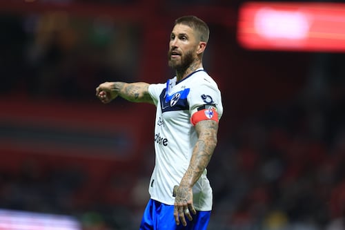 ¿Vestidor roto? Torrent lanza pedrada a Sergio Ramos tras penal fallado ante Toluca