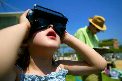 Así es como podrás fotografiar el eclipse solar con tu celular