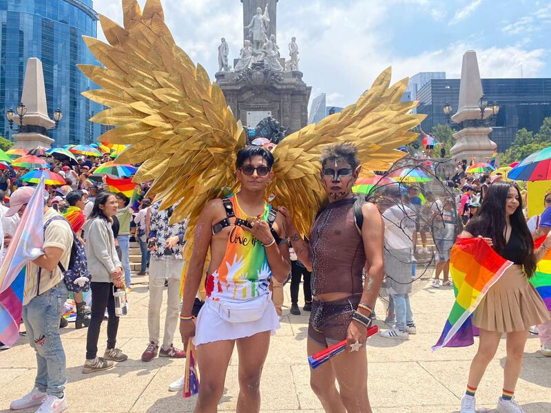 marcha del orgullo LGBT+ 2024 en CDMX