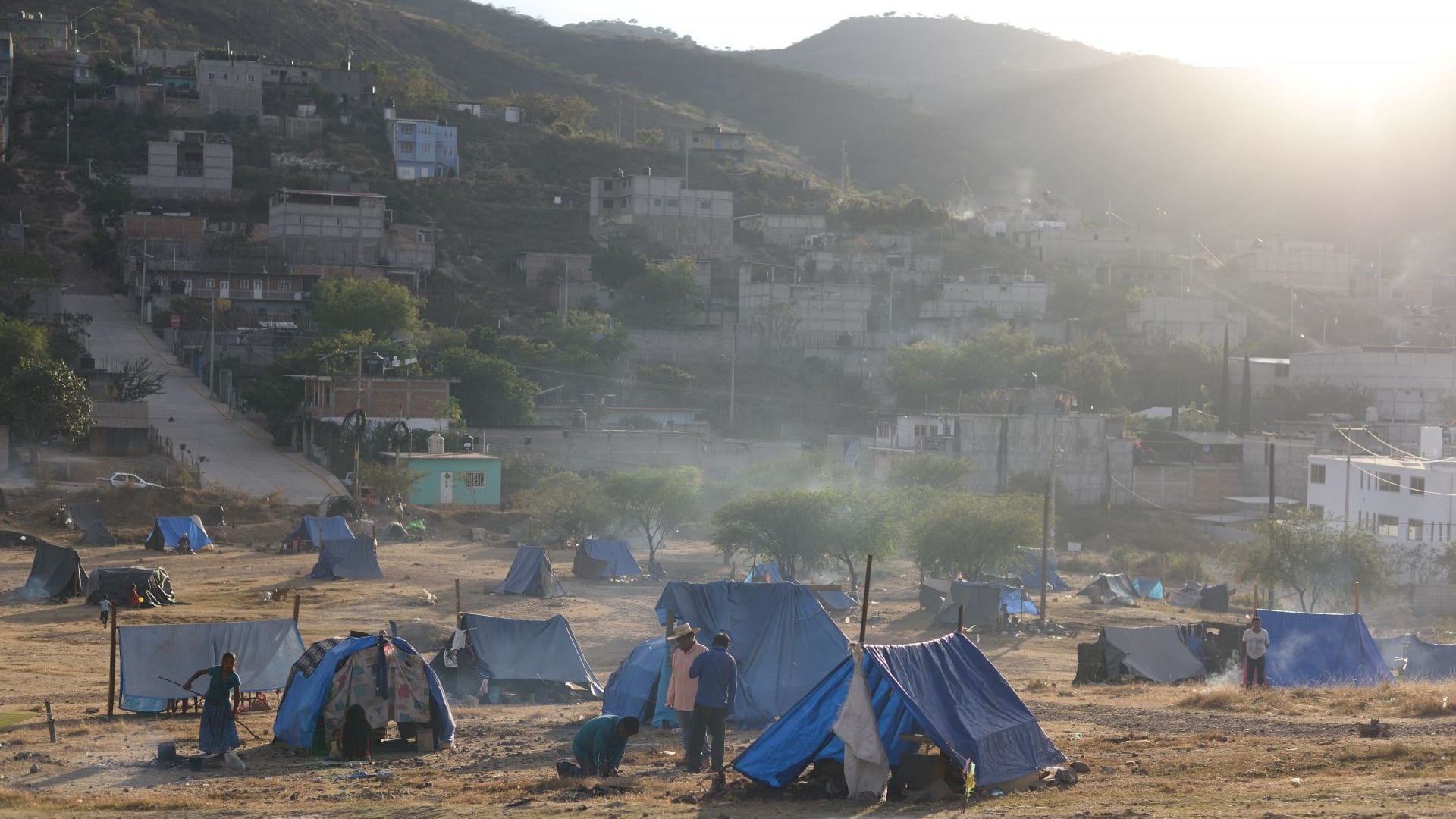 Desplazados de Cochoapa el Grande acampan en un baldío de Tlapa, Guerrero.
