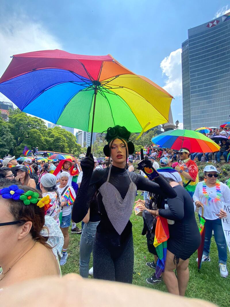 marcha del orgullo LGBT+ 2024 en CDMX