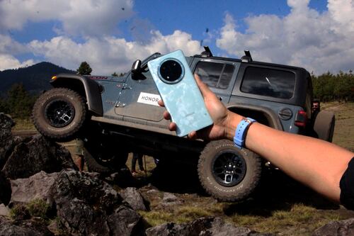 Sometimos al HONOR Magic7 Lite a varias pruebas de resistencia extrema: ¿Sobrevivió al reto?