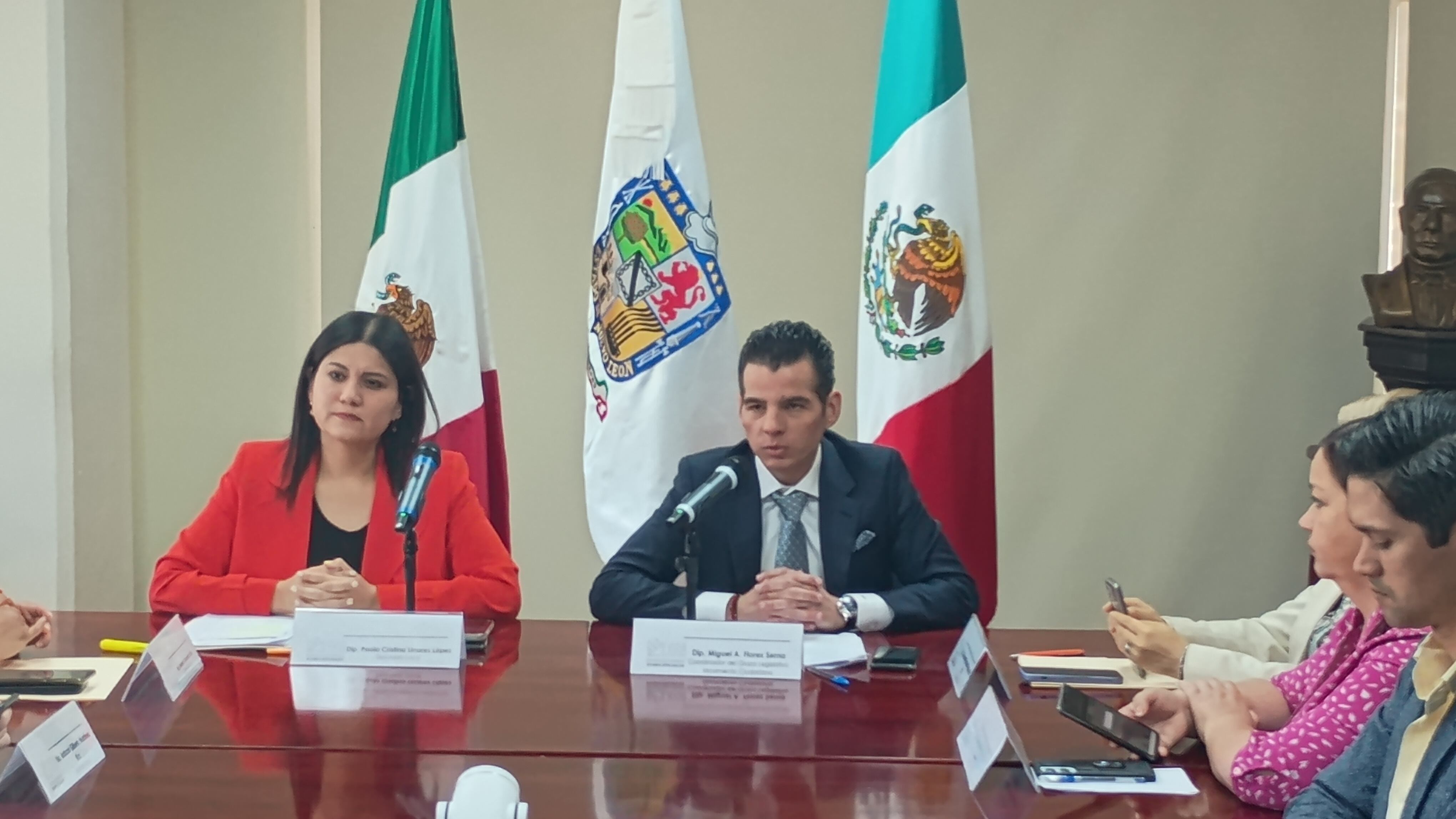Paola Linares y Miguel Ángel Flores.