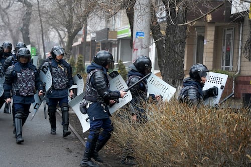 Protestas en Kazajistán dejan docenas de muertos
