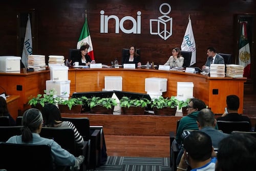 Morena tira nombramientos del INAI pese a advertencia de sanción de cárcel y multa
