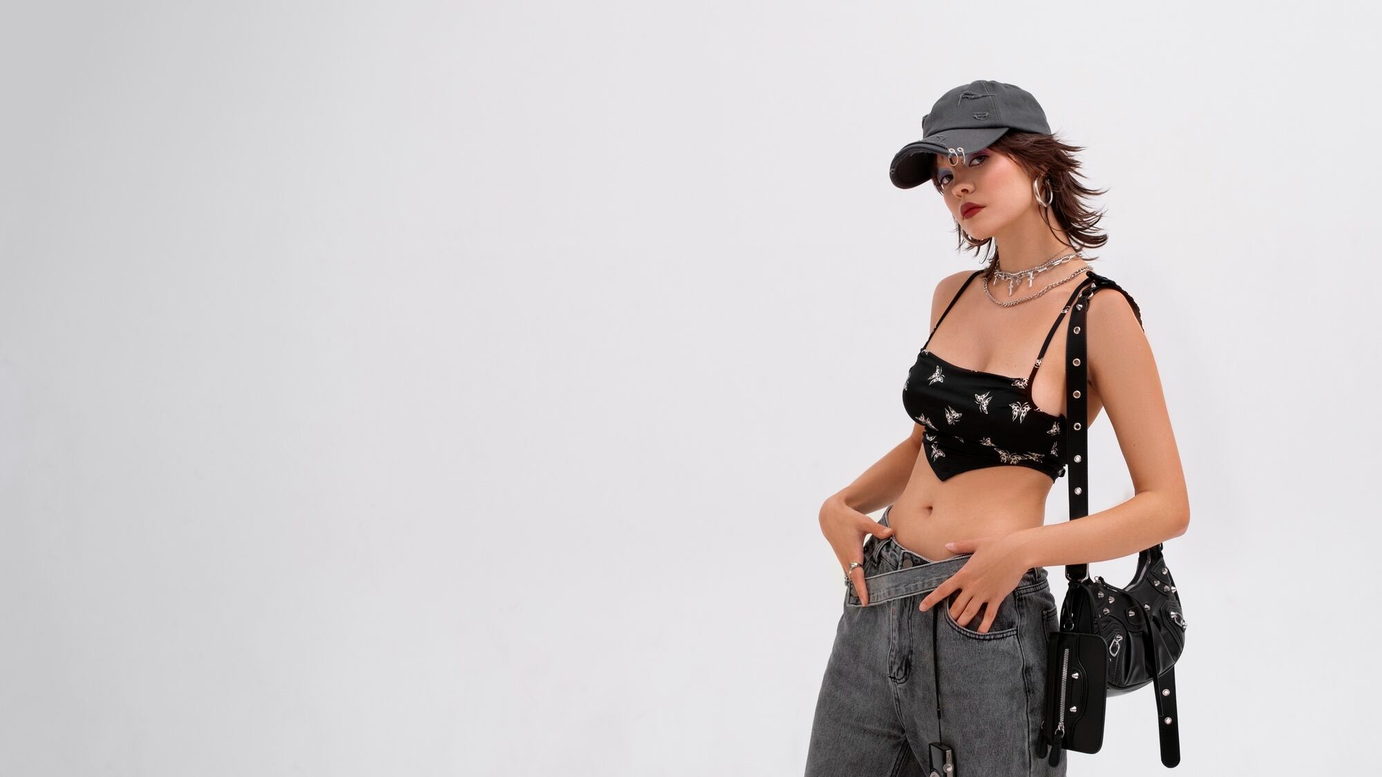 Días primaverales llenos de sol invitan a lucir accesorios funcionales y elegantes