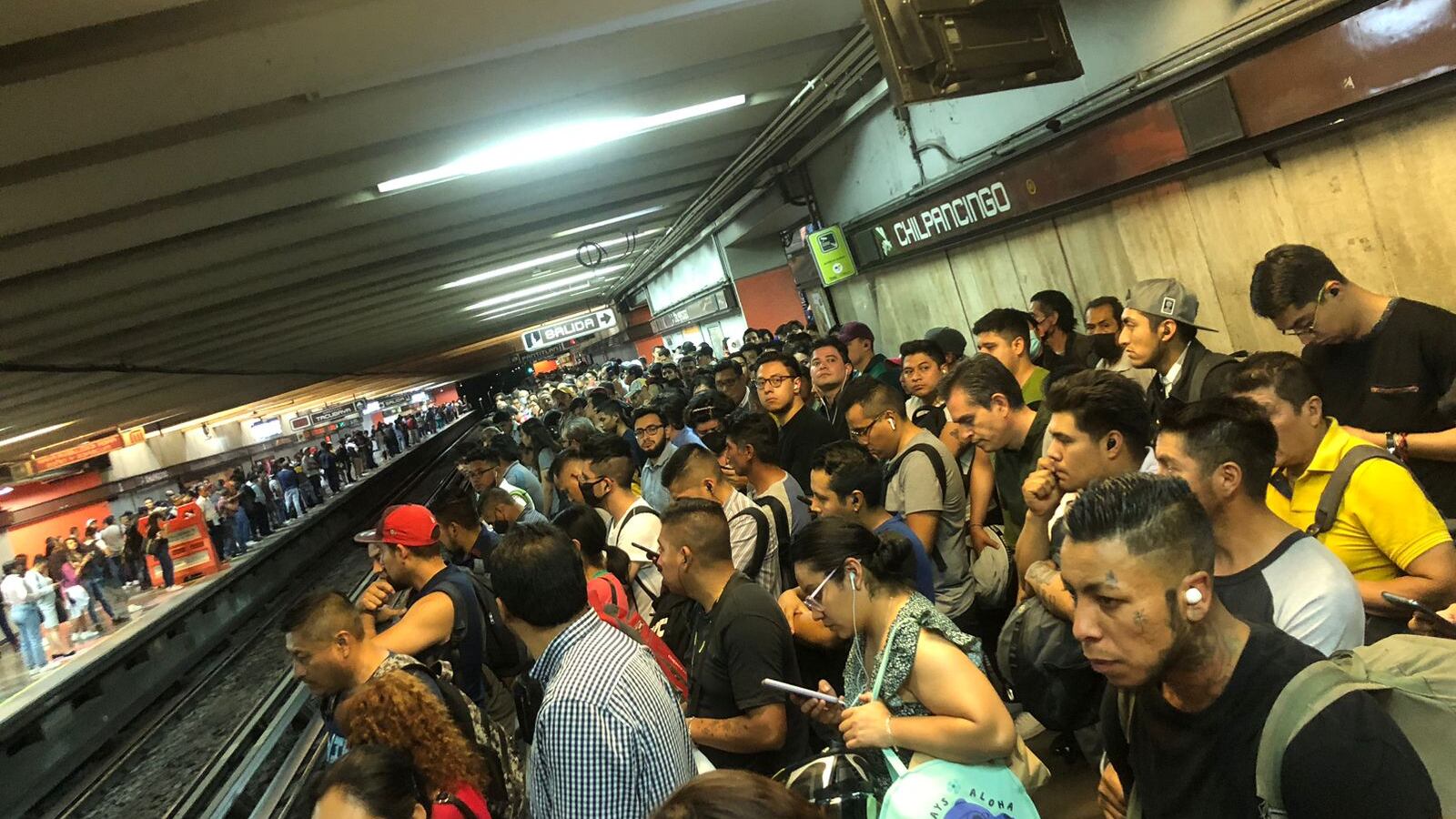 Línea 9 del Metro tiene retrasos por falla de tren en Pantitlán