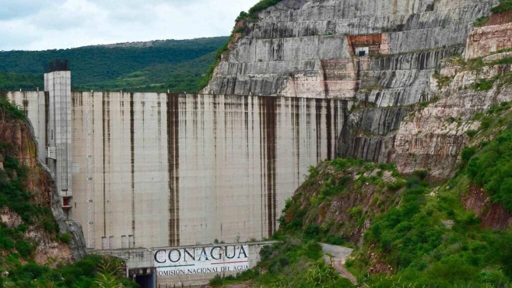 Además de El Zapotillo, llevar el agua hasta Guadalajara requerirá una inversión de más de seis mil millones de pesos.