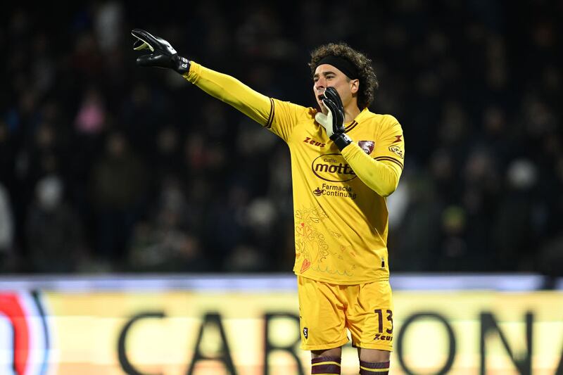 Guillermo Ochoa ya tiene a un nuevo entrenador