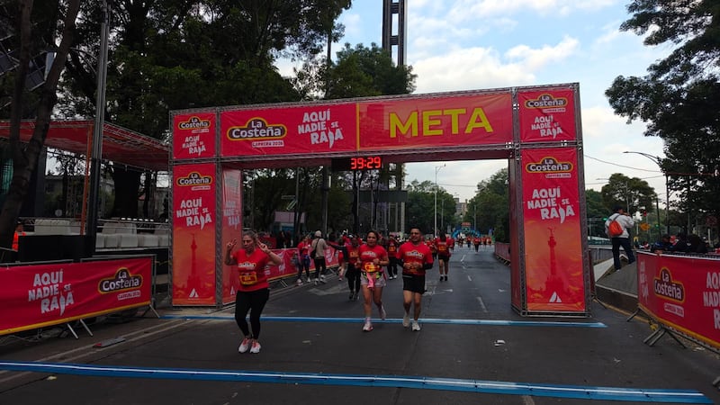 Desde las 6 de la mañana, Paseo de la Reforma se llenó de energía y solidaridad en una jornada deportiva que demostró cómo cada kilómetro puede transformar vidas