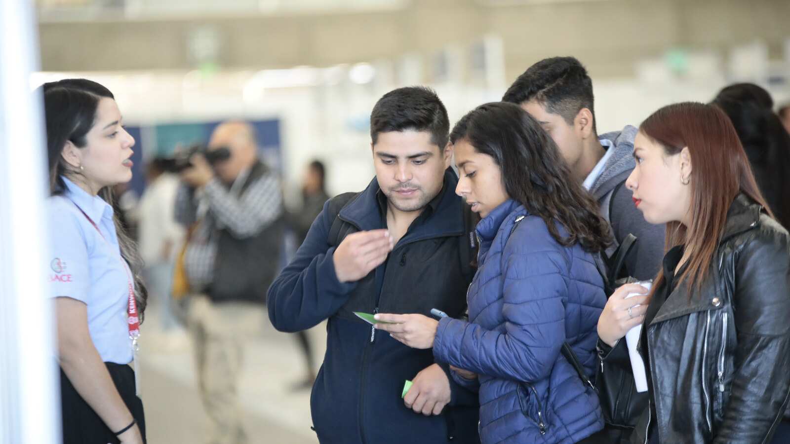 Los récords no van a parar, porque cientos de miles de personas pierden su trabajo, pasan a la informalidad y hacen retiros por por desempleo.