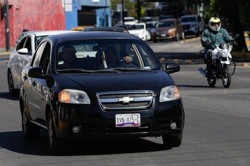 Descartan persecución a vehículos foráneos en Puebla; solo aplicará foto multa por velocidad