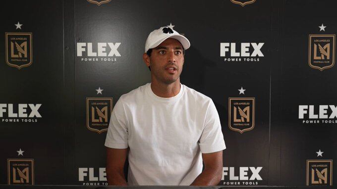 Carlos Vela no se motiva por jugar contra Messi.