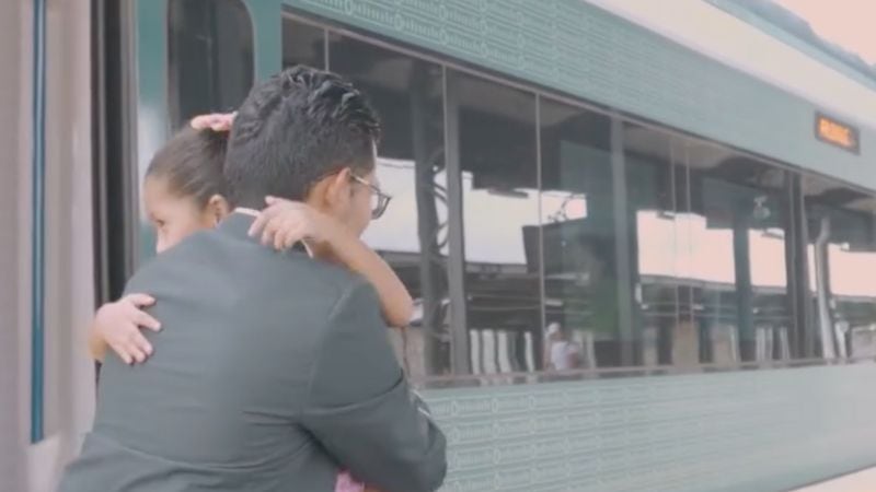 Tren Maya celebra a padres que dejan huella imborrable en el país