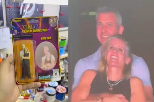 Lanzan muñecos de pareja infiel captada durante un concierto de Coldplay