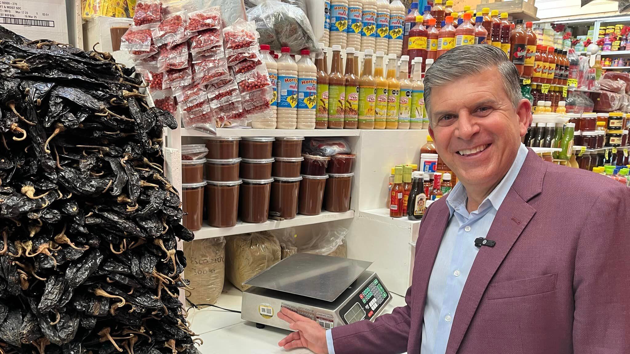 Ricardo Sheffield renuncia a Profeso y buscar gubernatura de Guanajuato