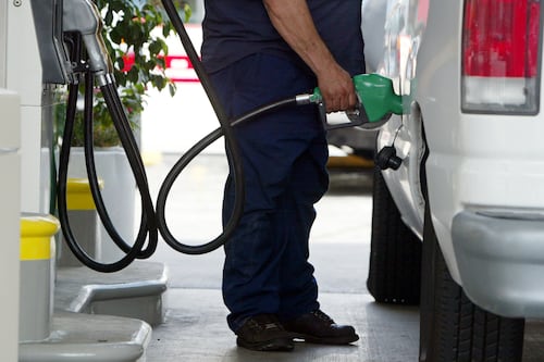 ¿Más cara o más barata? Así amaneció el precio de la gasolina en CDMX hoy 27 de abril