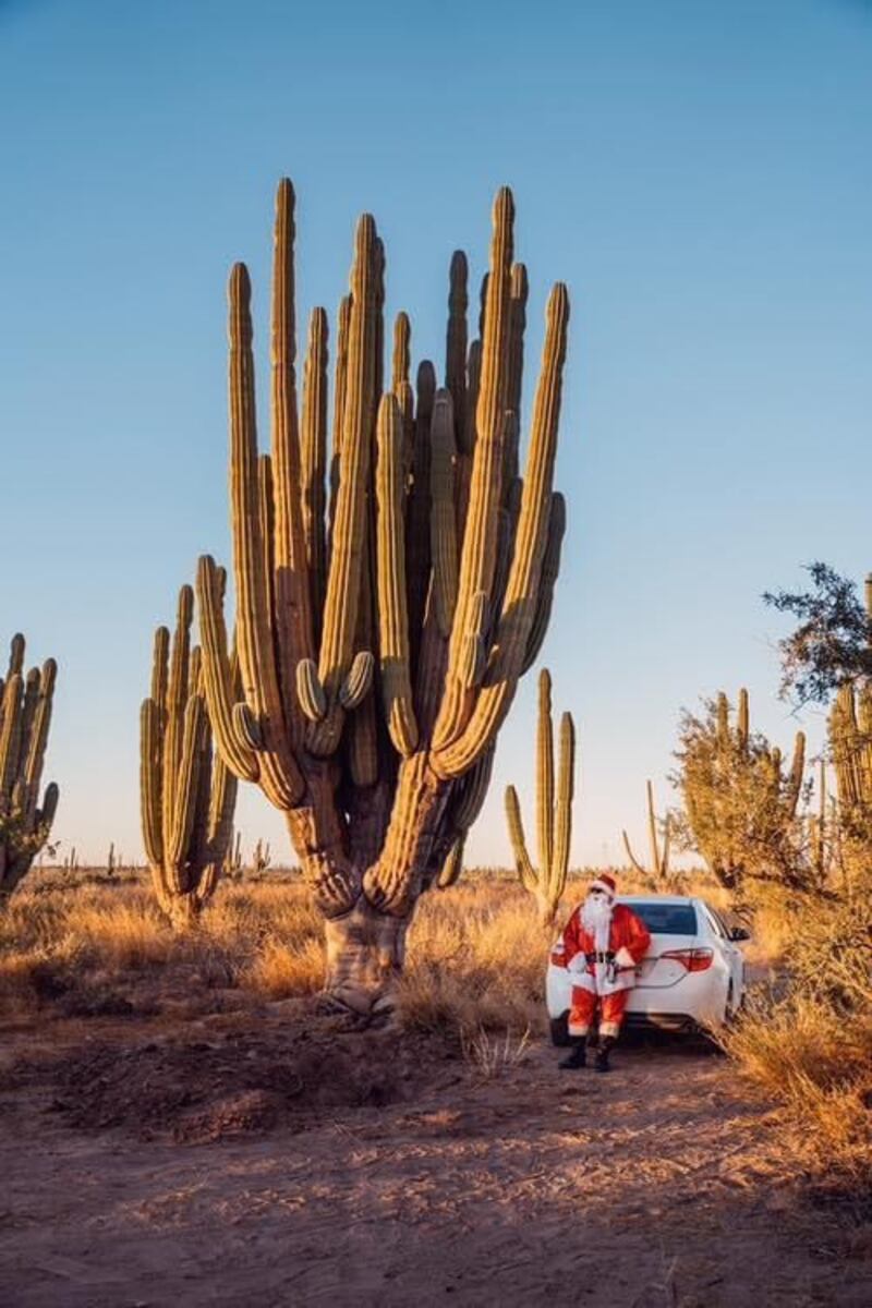 Santa Claus: recorre desierto de Sonora en Noche Buena