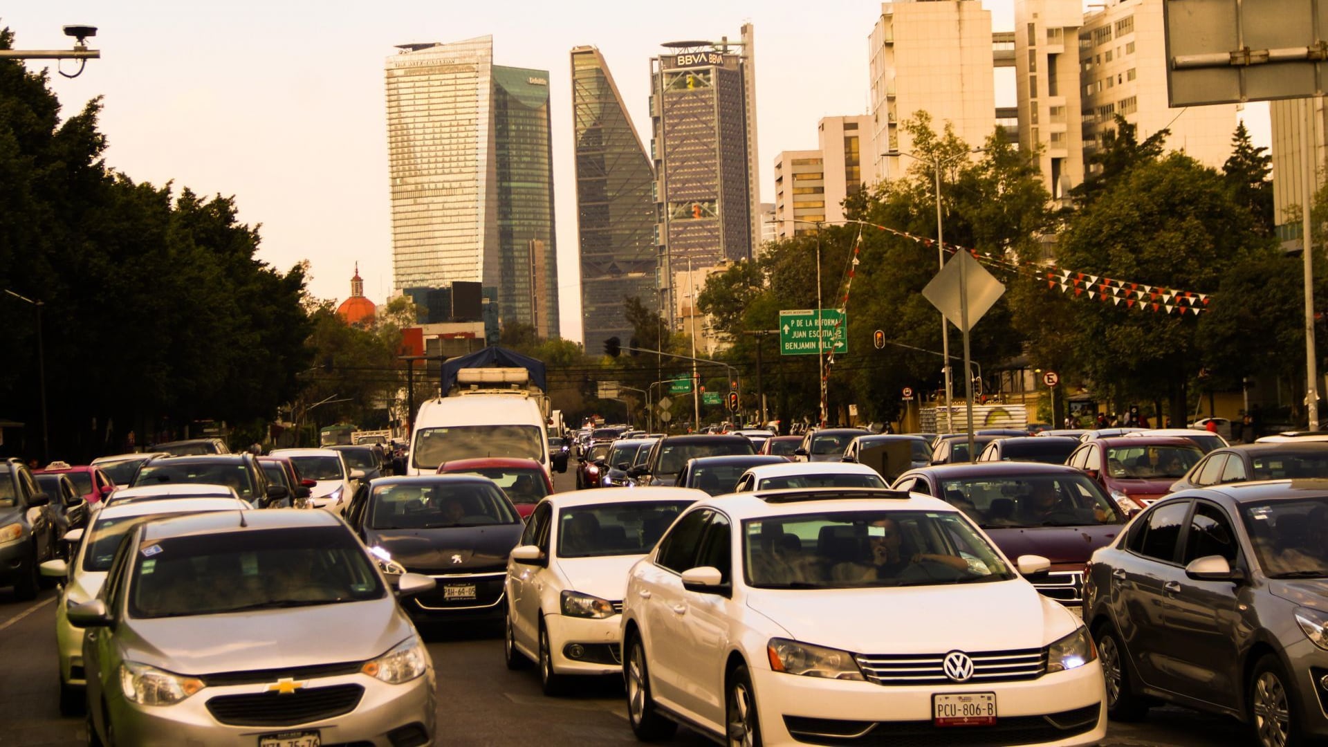 Hoy no Circula del viernes 18 de julio 2025 en CDMX y Edomex