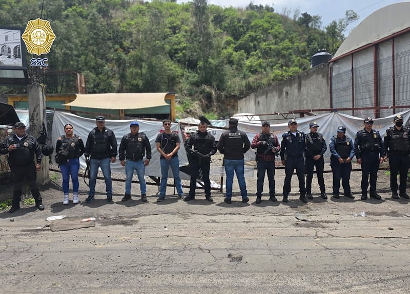 Aseguran dos toneladas de autopartes en predio de Xochimilco